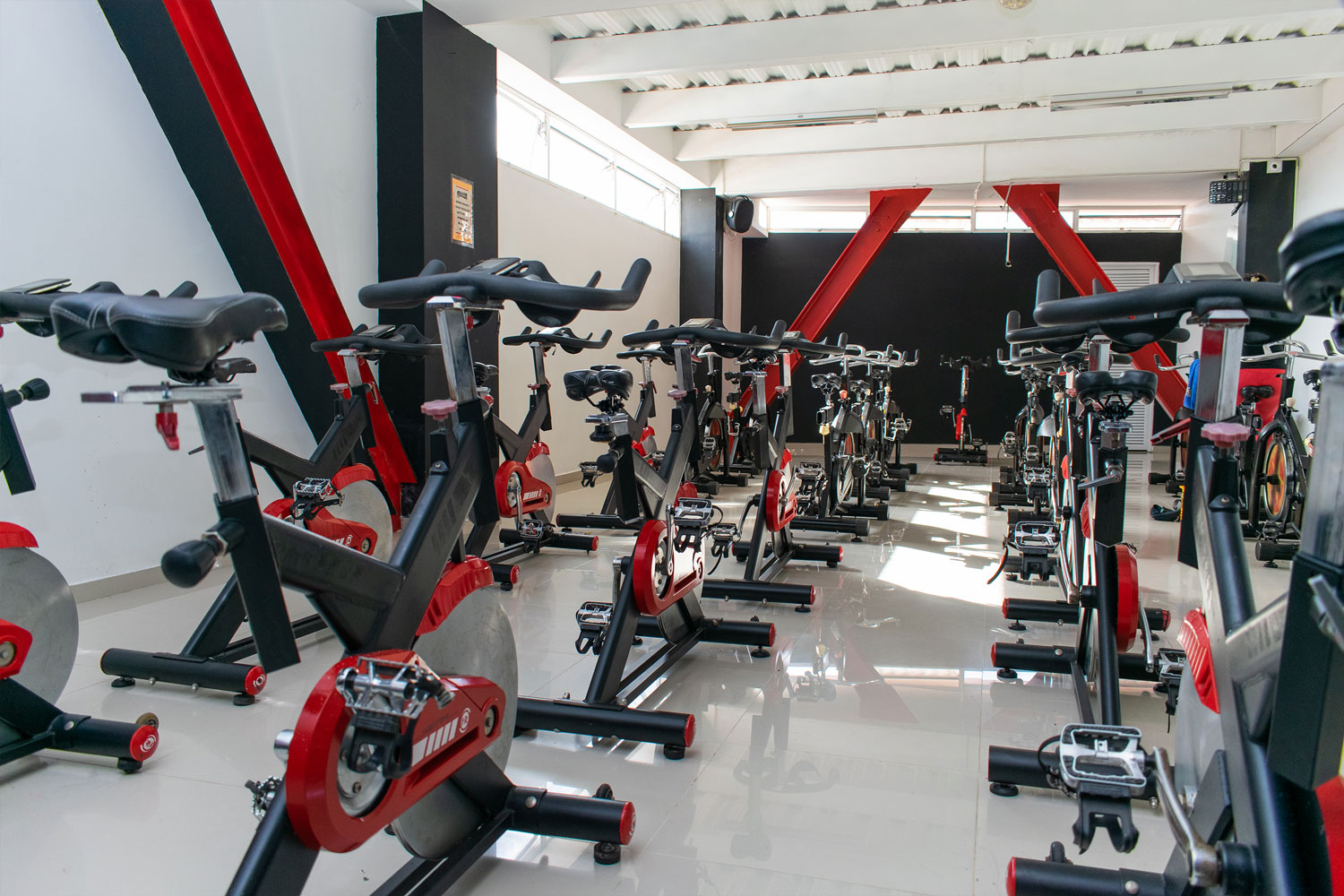Strong Training Center – Gimnasio  Av. Dr. Ricardo Balbín 1896